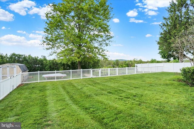 1100 BUTTER RD, Dover, PA 17315