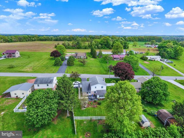 1100 BUTTER RD, Dover, PA 17315