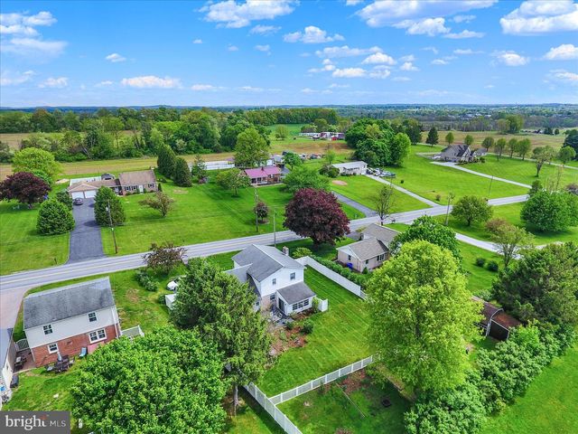 1100 BUTTER RD, Dover, PA 17315