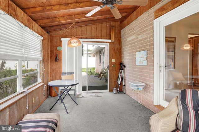 1100 BUTTER RD, Dover, PA 17315