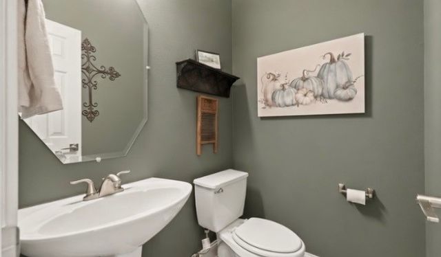 2105 Birdwood Circle, Corinth, TX 76210