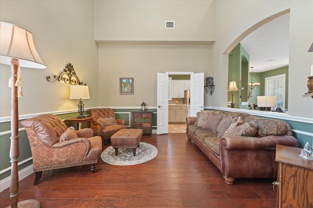 2105 Birdwood Circle, Corinth, TX 76210