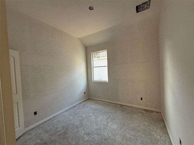 109 Knockout Rose DR, San Marcos, TX 78666