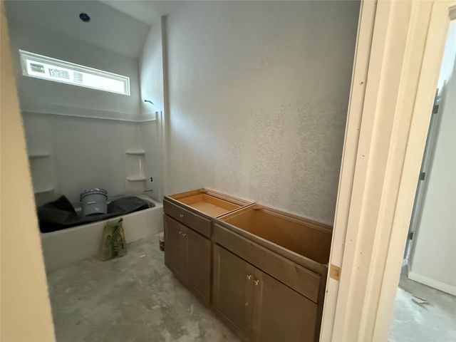 109 Knockout Rose DR, San Marcos, TX 78666