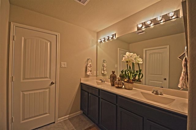 8515 Ideal Drive, Rosharon, TX 77583