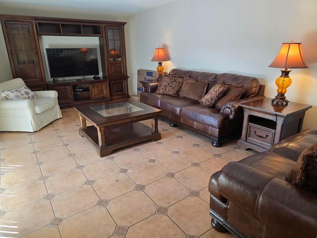 1440 Augusta Circle 132, Delray Beach, FL 33445