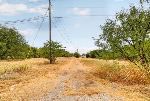 8620 County Road 1014, Joshua, TX 76058