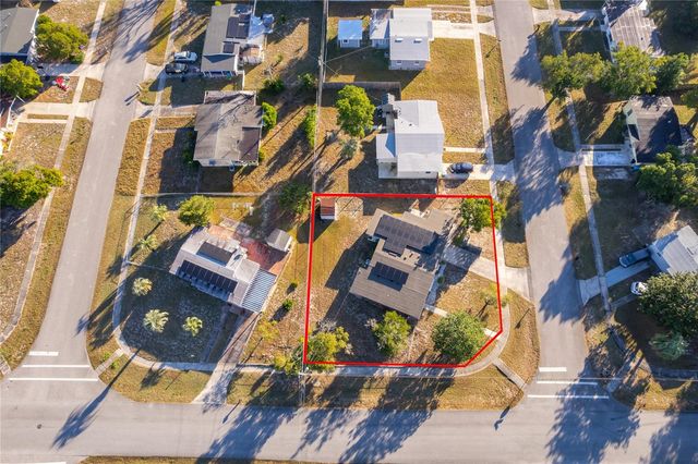 944 HALSTEAD STREET, Deltona, FL 32725