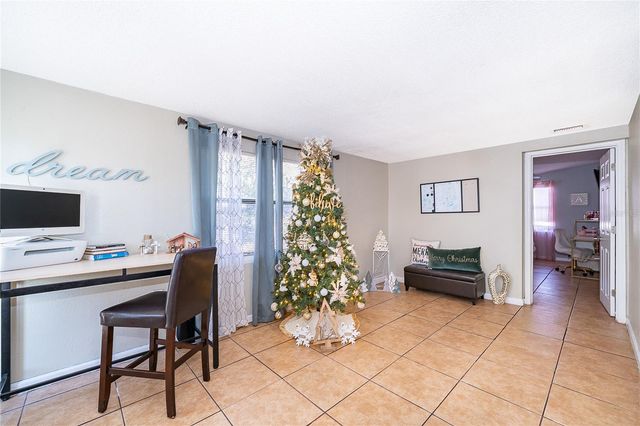 944 HALSTEAD STREET, Deltona, FL 32725