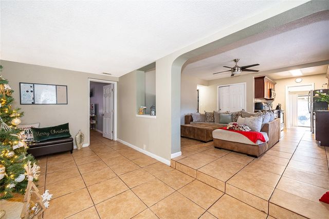 944 HALSTEAD STREET, Deltona, FL 32725