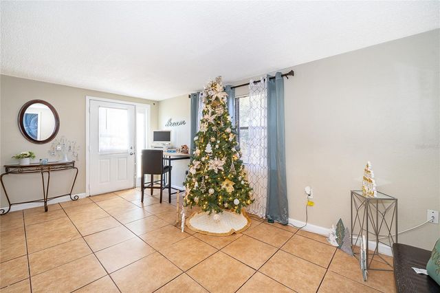 944 HALSTEAD STREET, Deltona, FL 32725