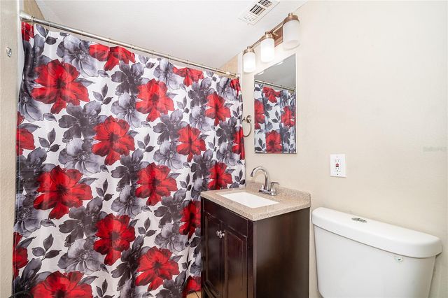 944 HALSTEAD STREET, Deltona, FL 32725