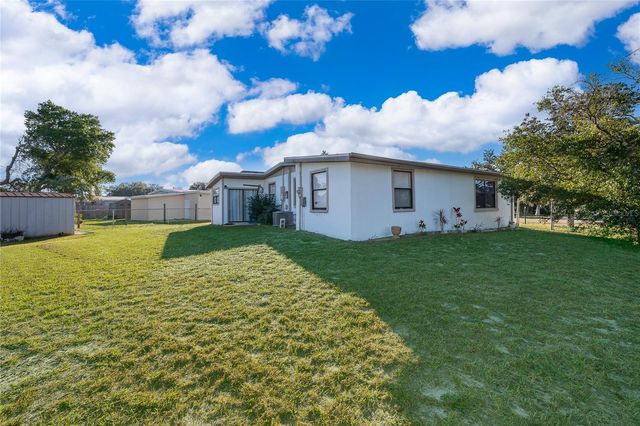 944 HALSTEAD STREET, Deltona, FL 32725