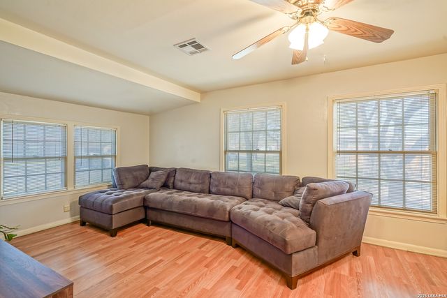 2810 KAISER DR, San Antonio, TX 78222