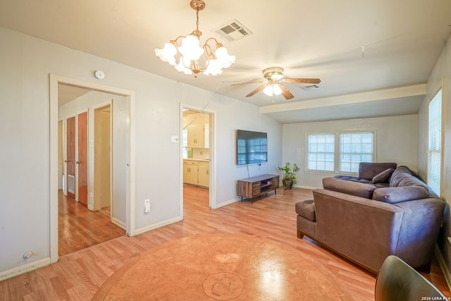 2810 KAISER DR, San Antonio, TX 78222