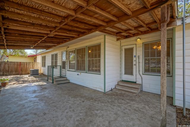 2810 KAISER DR, San Antonio, TX 78222