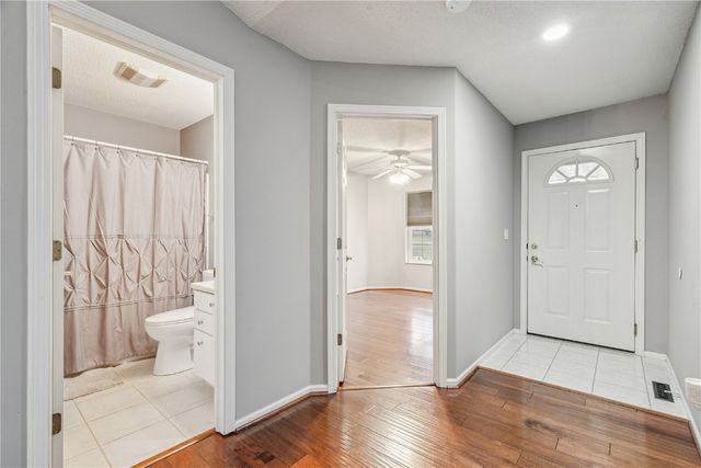 3660 Deer Valley Drive B, Marion, IA 52302