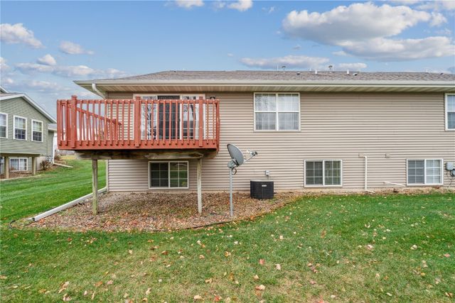 3660 Deer Valley Drive B, Marion, IA 52302