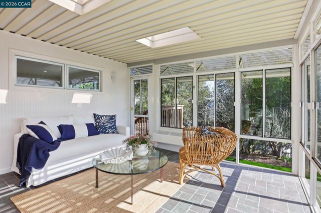 128 Diablo View Dr, Orinda, CA 94563