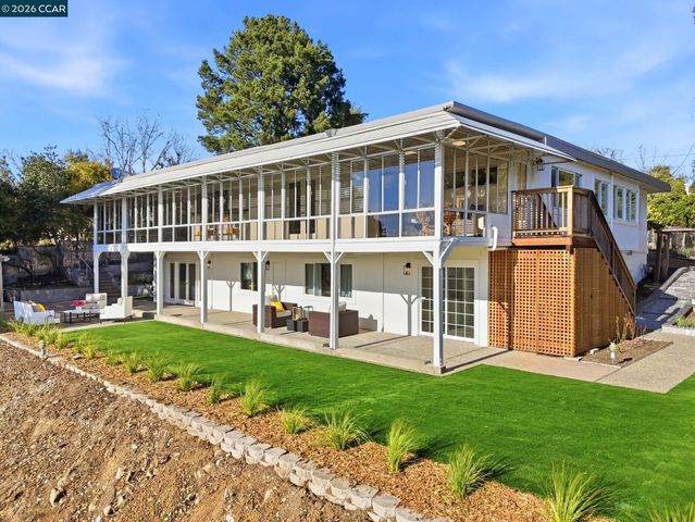 128 Diablo View Dr, Orinda, CA 94563