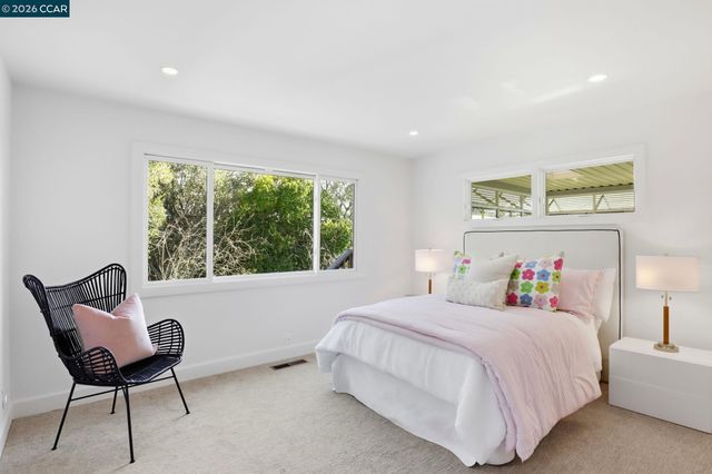 128 Diablo View Dr, Orinda, CA 94563