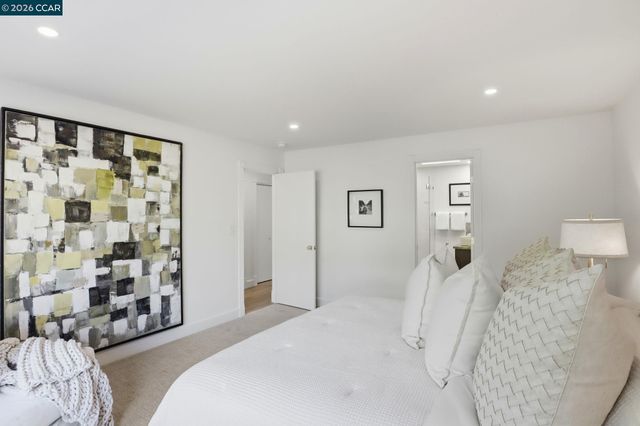 128 Diablo View Dr, Orinda, CA 94563