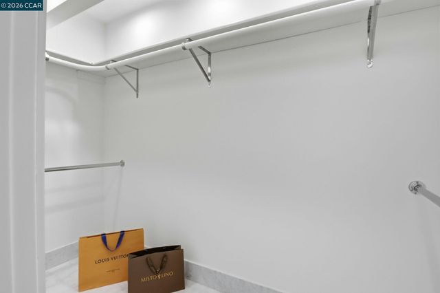 128 Diablo View Dr, Orinda, CA 94563