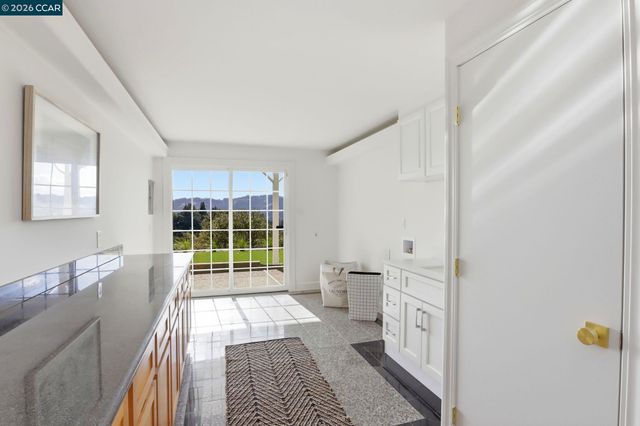 128 Diablo View Dr, Orinda, CA 94563