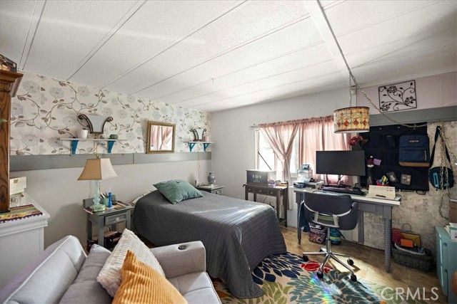 1081 W Arrow Highway 46, Azusa, CA 91702