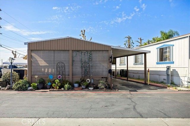 1081 W Arrow Highway 46, Azusa, CA 91702