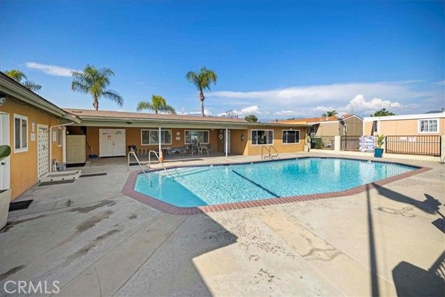 1081 W Arrow Highway 46, Azusa, CA 91702