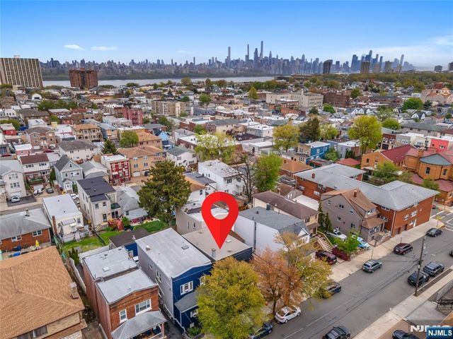 216 6th Street, Fairview, NJ 07022