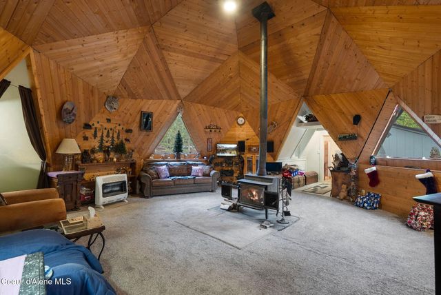 762 High Rd, Sandpoint, ID 83864