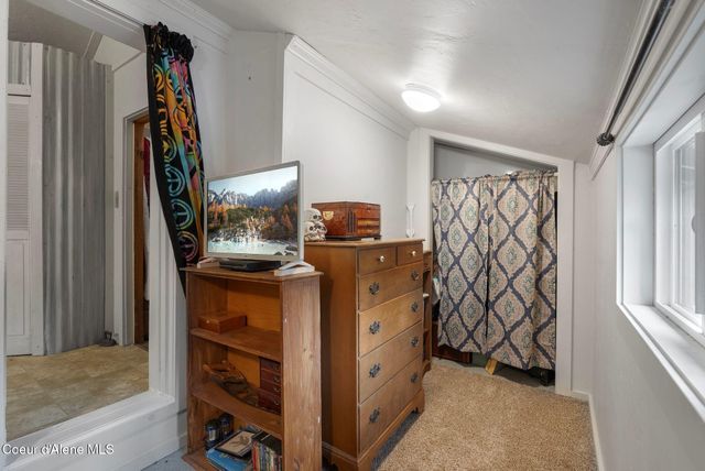 762 High Rd, Sandpoint, ID 83864