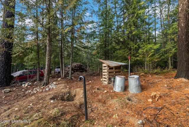 762 High Rd, Sandpoint, ID 83864