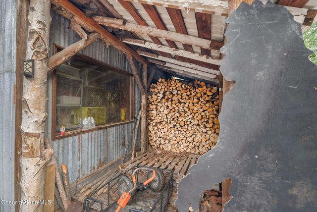 762 High Rd, Sandpoint, ID 83864