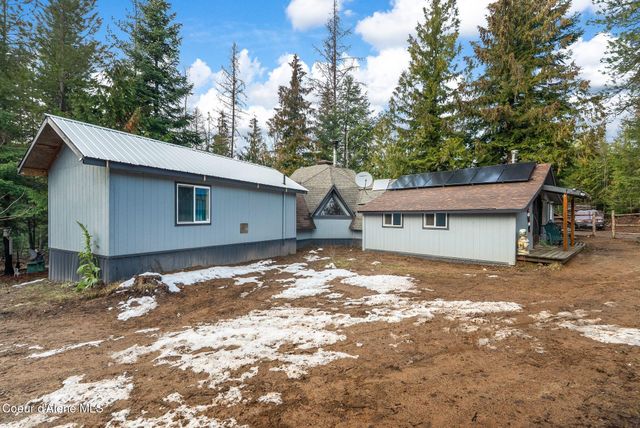 762 High Rd, Sandpoint, ID 83864