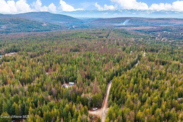 762 High Rd, Sandpoint, ID 83864