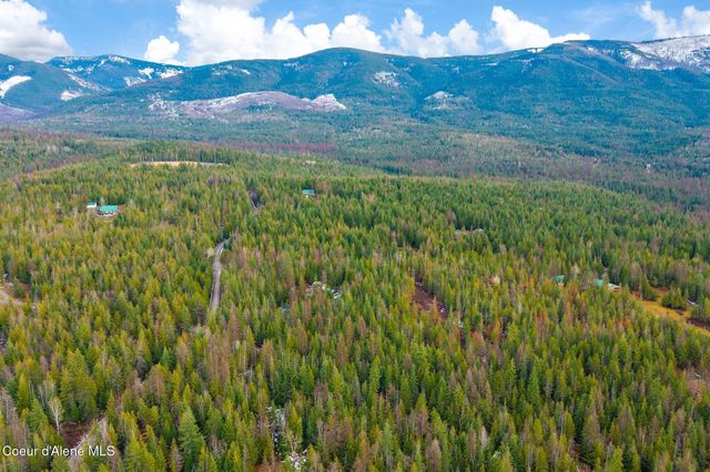 762 High Rd, Sandpoint, ID 83864