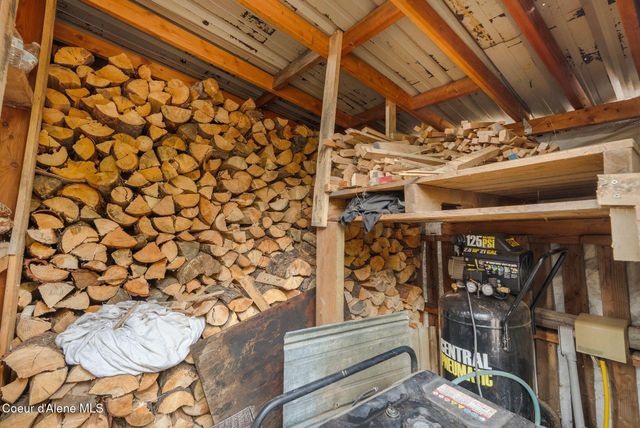 762 High Rd, Sandpoint, ID 83864