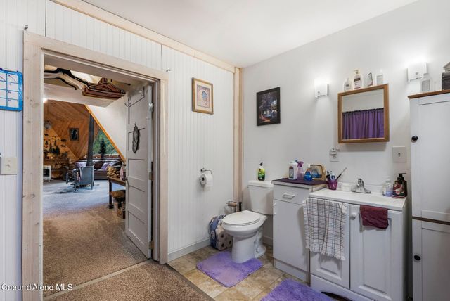 762 High Rd, Sandpoint, ID 83864