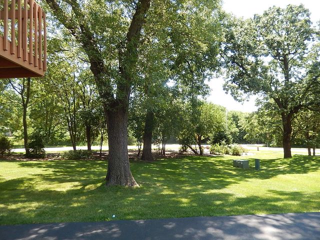 375 Woodridge Circle F, South Elgin, IL 60177