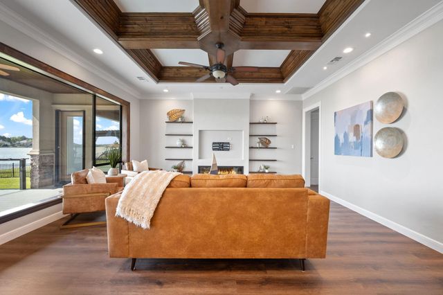 8830 Cross Country Drive, Houston, TX 77346