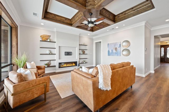 8830 Cross Country Drive, Houston, TX 77346