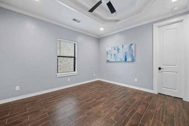 8830 Cross Country Drive, Houston, TX 77346