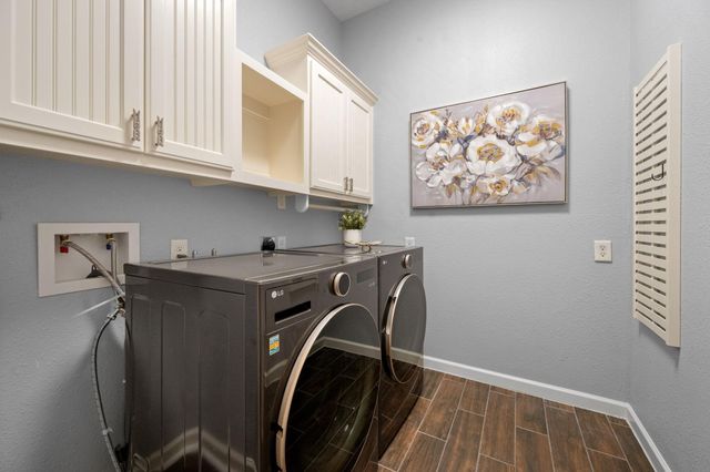 8830 Cross Country Drive, Houston, TX 77346