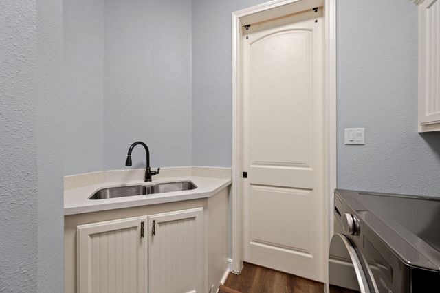 8830 Cross Country Drive, Houston, TX 77346