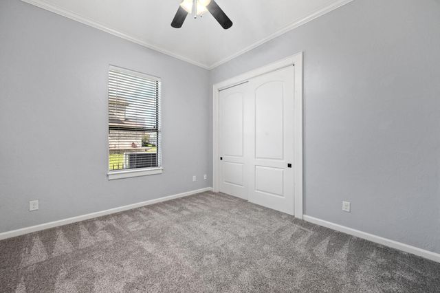 8830 Cross Country Drive, Houston, TX 77346