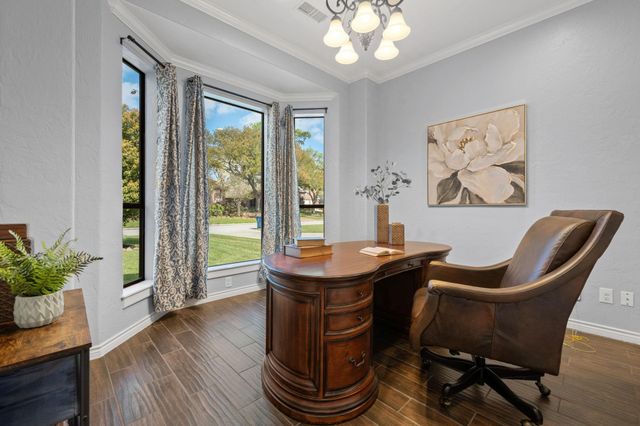 8830 Cross Country Drive, Houston, TX 77346