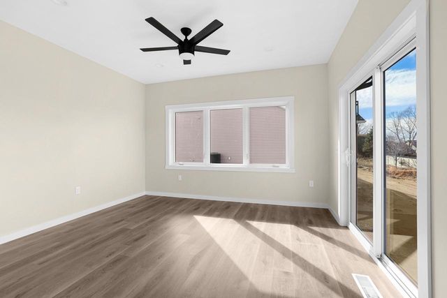 947 Clark LANE, Holmen, WI 54636
